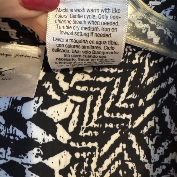 ❤️BLACK/WHITE MOCK TWINSET SIZE: 4X - Picture 6 of 7